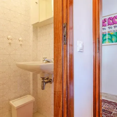 Lovely In With Kitchen *