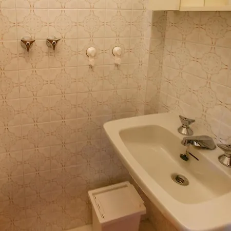 Apartman Lovely In With Kitchen *