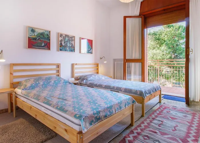 Lovely In With Kitchen アパート